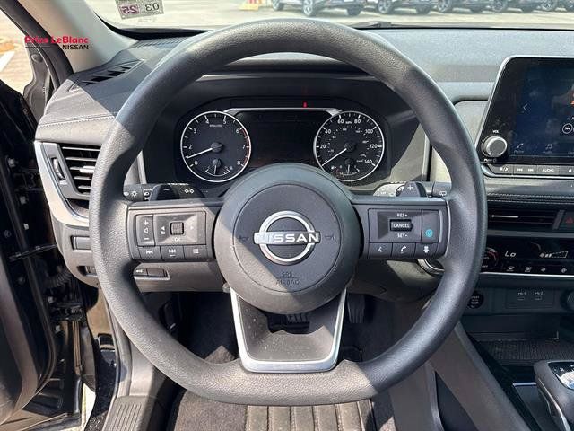 Certified 2024 Nissan Rogue SV FWD image 20