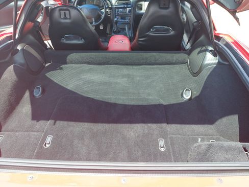 Used 2004 Chevrolet Corvette Coupe w/ Preferred Equipment Group RWD image 11