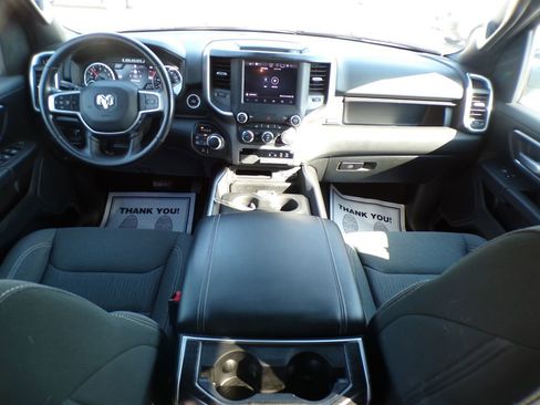 Used 2022 RAM 1500 Big Horn AWD/4WD image 10