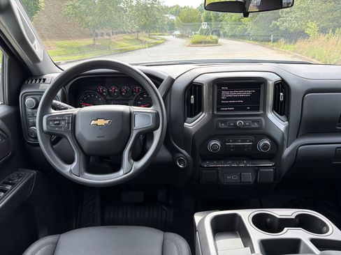 Used 2026 Chevrolet Silverado 1500 W/T w/ WT Value Package AWD/4WD image 22