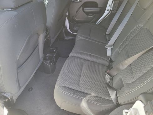 Used 2021 Jeep Wrangler Unlimited Sport image 12