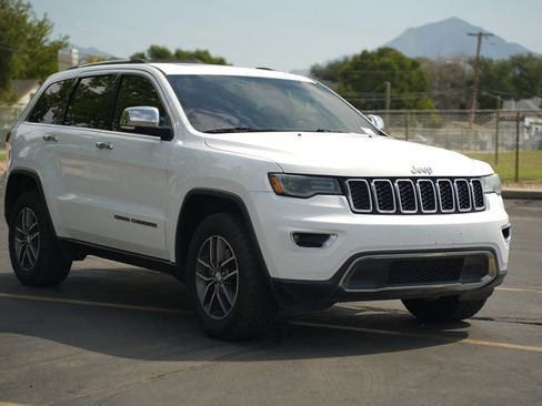 Used 2017 Jeep Grand Cherokee Limited w/ Luxury Group II AWD/4WD image 7