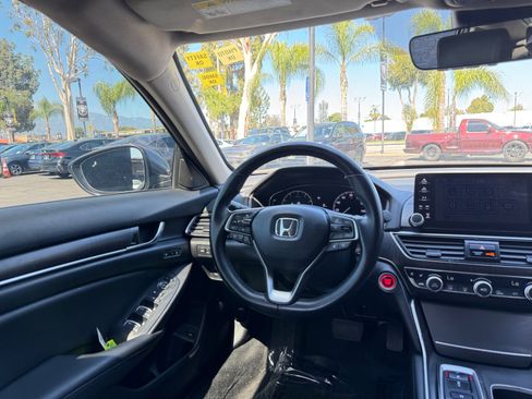 Used 2021 Honda Accord Touring image 17