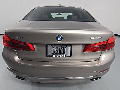 Used 2018 BMW 540i xDrive image 5