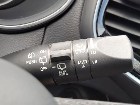 Used 2022 Jeep Cherokee Limited AWD/4WD image 19