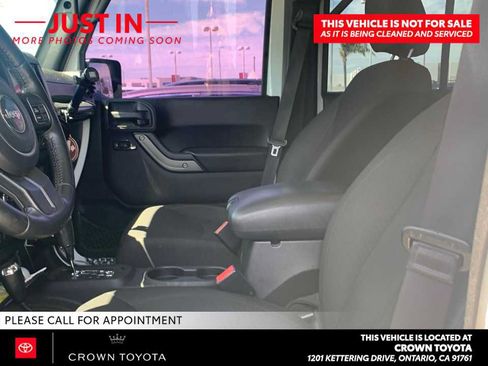 Used 2015 Jeep Wrangler Unlimited Sport w/ Quick Order Package 24S AWD/4WD image 9