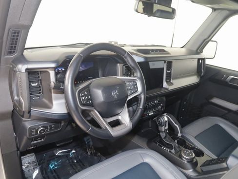 Used 2022 Ford Bronco Outer Banks image 24