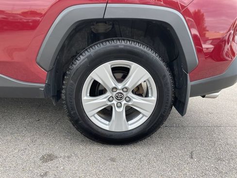 Certified 2019 Toyota RAV4 XLE w/ Convenience Package AWD/4WD image 10