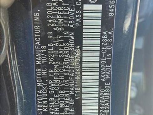 Used 2019 Toyota Camry SE FWD image 19