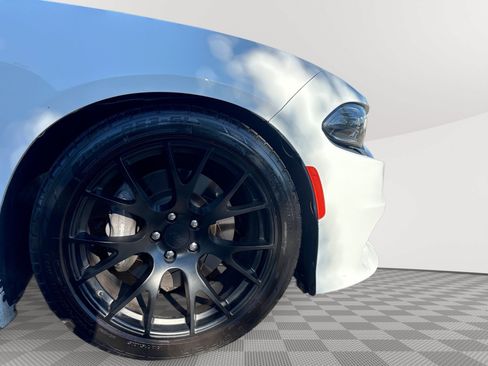 Used 2019 Dodge Charger Scat Pack w/ Plus Group RWD image 31