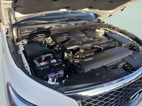 Used 2016 INFINITI QX80 4WD w/ Deluxe Technology Package image 9