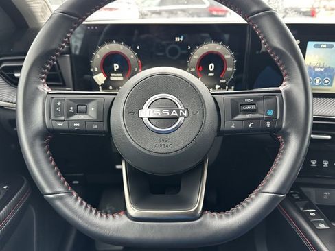 Certified 2025 Nissan Kicks SR image 41