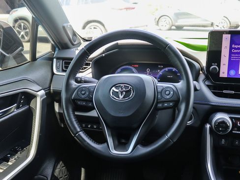 Used 2023 Toyota RAV4 XSE AWD/4WD image 15