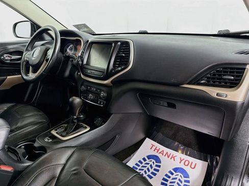 Used 2018 Jeep Cherokee Limited AWD/4WD image 31