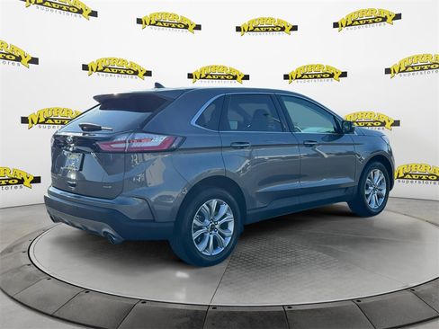 Used 2024 Ford Edge Titanium image 5