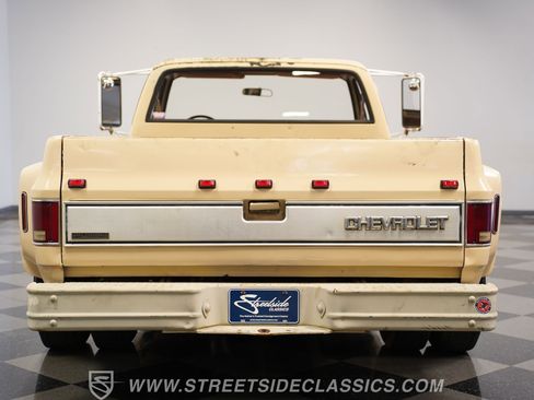 Used 1988 Chevrolet Silverado 3500 2WD Regular Cab image 25