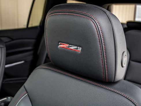 Used 2024 Chevrolet Traverse Z71 image 26