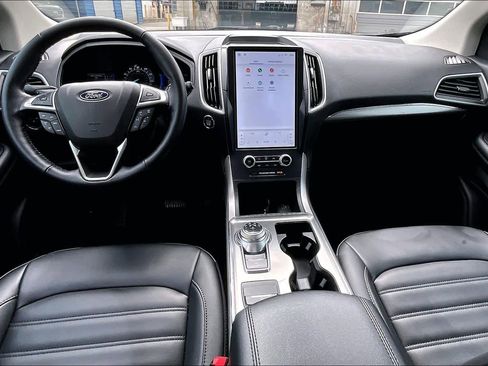Used 2022 Ford Edge SEL w/ Convenience Package AWD/4WD image 16