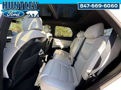 Used 2024 Genesis Electrified GV70 Advanced image 13