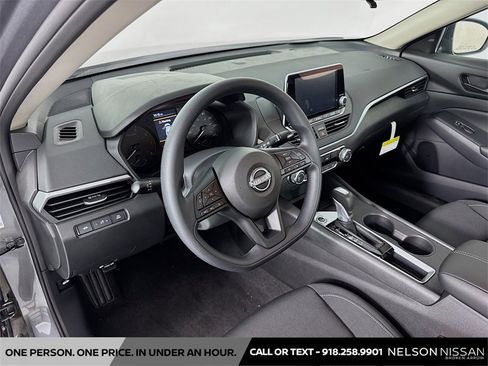 New 2025 Nissan Altima 2.5 S image 9