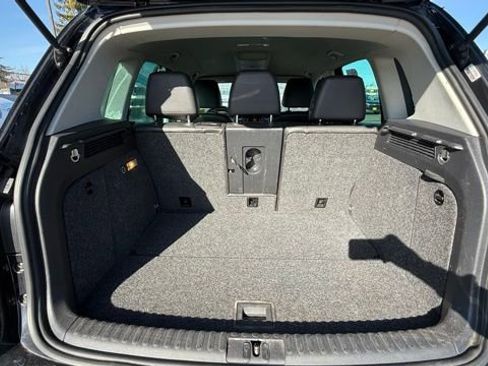 Used 2013 Volkswagen Tiguan SE image 9