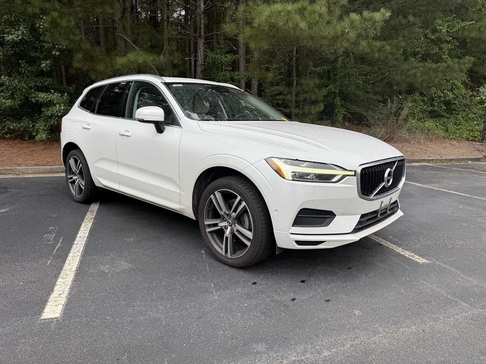 Used 2018 Volvo XC60 T5 Momentum w/ Convenience Package AWD/4WD image 2