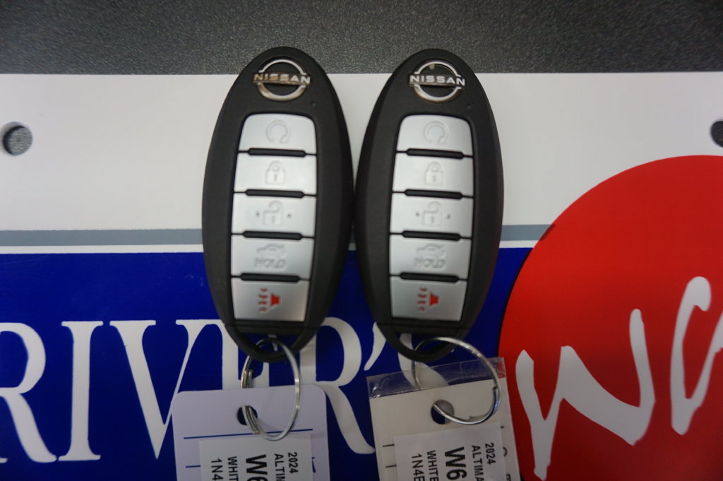 Used 2024 Nissan Altima 2.5 SL FWD image 19