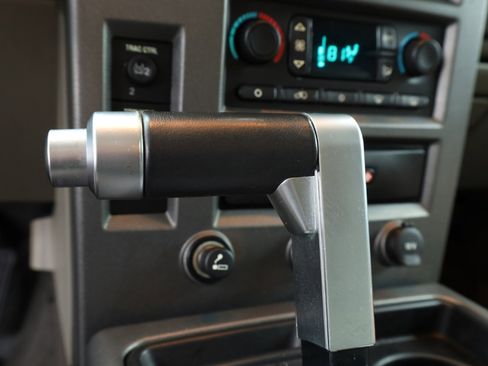 Used 2003 HUMMER H2 w/ Preferred Equipment Group image 43