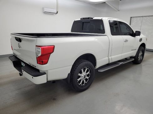 Used 2017 Nissan Titan SV AWD/4WD image 10