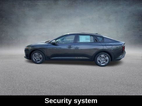 Used 2025 Kia K4 LX image 15