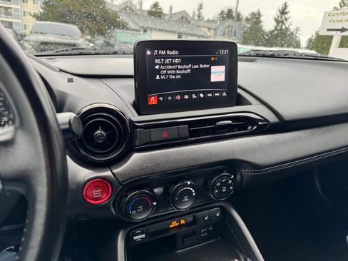 Used 2023 MAZDA MX-5 Miata Club image 10