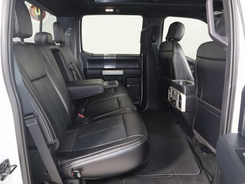 Used 2019 Ford F150 Lariat image 14