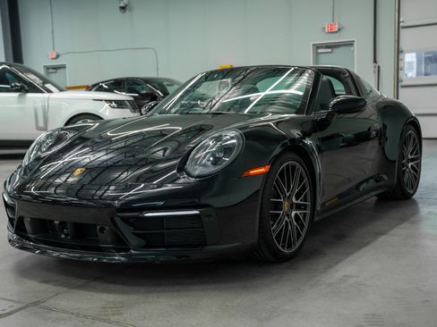 Used 2024 Porsche 911 Targa 4 w/ Sport Package AWD/4WD image 5