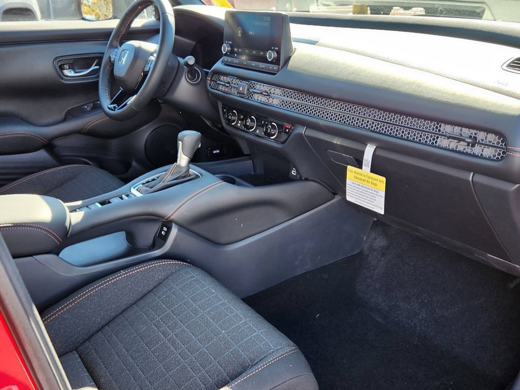 Used 2025 Honda HR-V Sport image 16