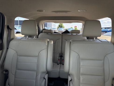 Used 2018 GMC Acadia Denali w/ LPO, Cargo Package FWD image 29