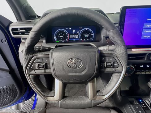 New 2025 Toyota Tacoma TRD Off-Road image 17