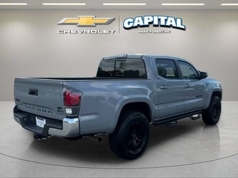 Used 2021 Toyota Tacoma SR5 AWD/4WD image 5
