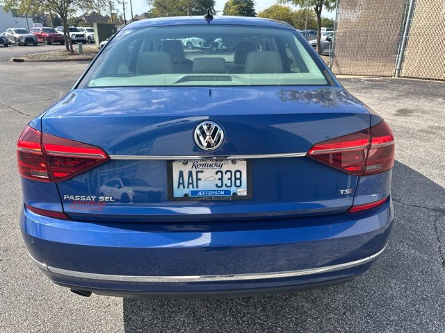 Used 2017 Volkswagen Passat 1.8T SEL Premium FWD image 4