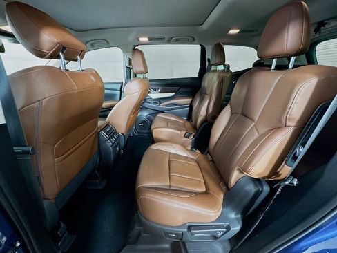 Used 2019 Subaru Ascent Touring w/ Popular Package #3 AWD/4WD image 29