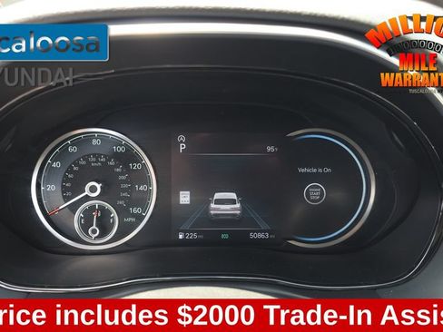 Used 2025 Genesis GV70 2.5T AWD/4WD image 15
