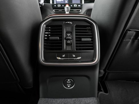 New 2025 Porsche Macan image 20