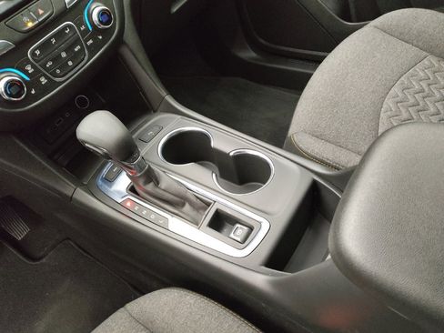 Used 2023 Chevrolet Equinox LT w/ Driver Convenience Package image 26