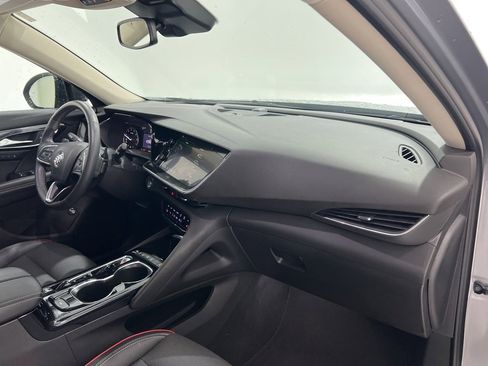 Used 2022 Buick Envision Essence w/ Sport Touring Package image 25