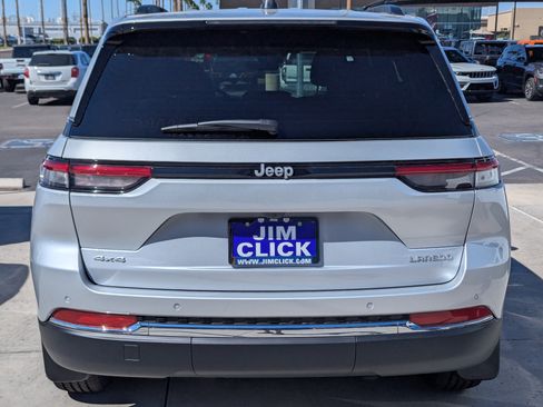 New 2025 Jeep Grand Cherokee Laredo image 3
