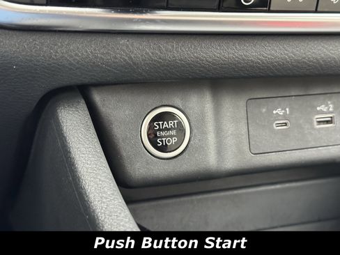 Used 2023 Nissan Rogue SV w/ SV Premium B Package image 9