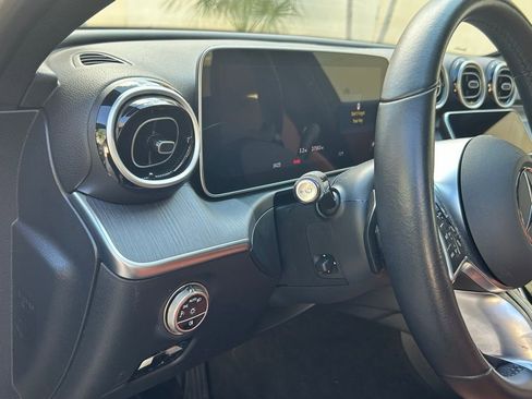 Used 2025 Mercedes-Benz C 300 Sedan image 18