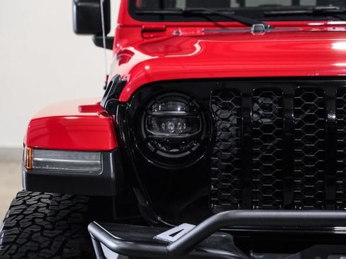 Used 2021 Jeep Gladiator Sport AWD/4WD image 3