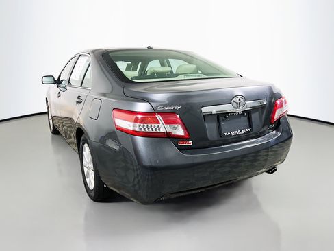 Used 2011 Toyota Camry XLE w/ SE/XLE Extra-Value Pkg image 8