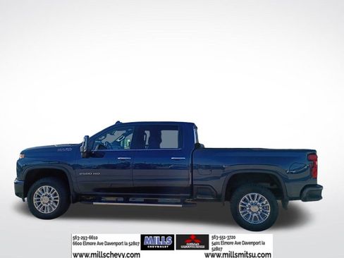 Used 2023 Chevrolet Silverado 2500 High Country w/ Technology Package image 9