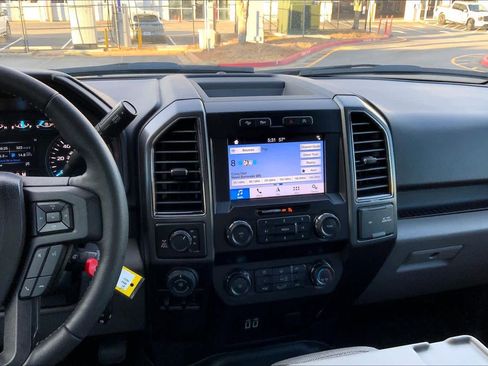 Used 2019 Ford F150 XLT w/ Equipment Group 302A Luxury image 7